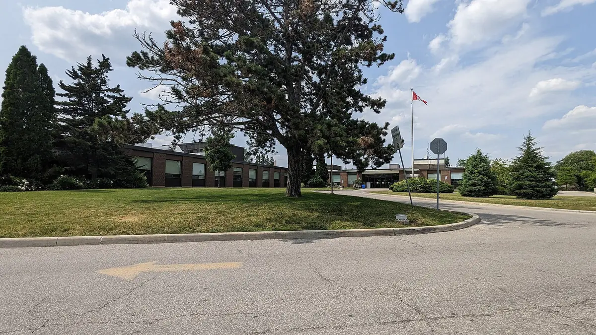 Georgetown Hospital and its entrance drive in Georgetown, Ontario